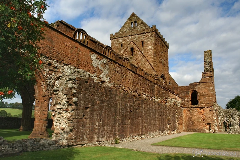 Sweetheart abbey